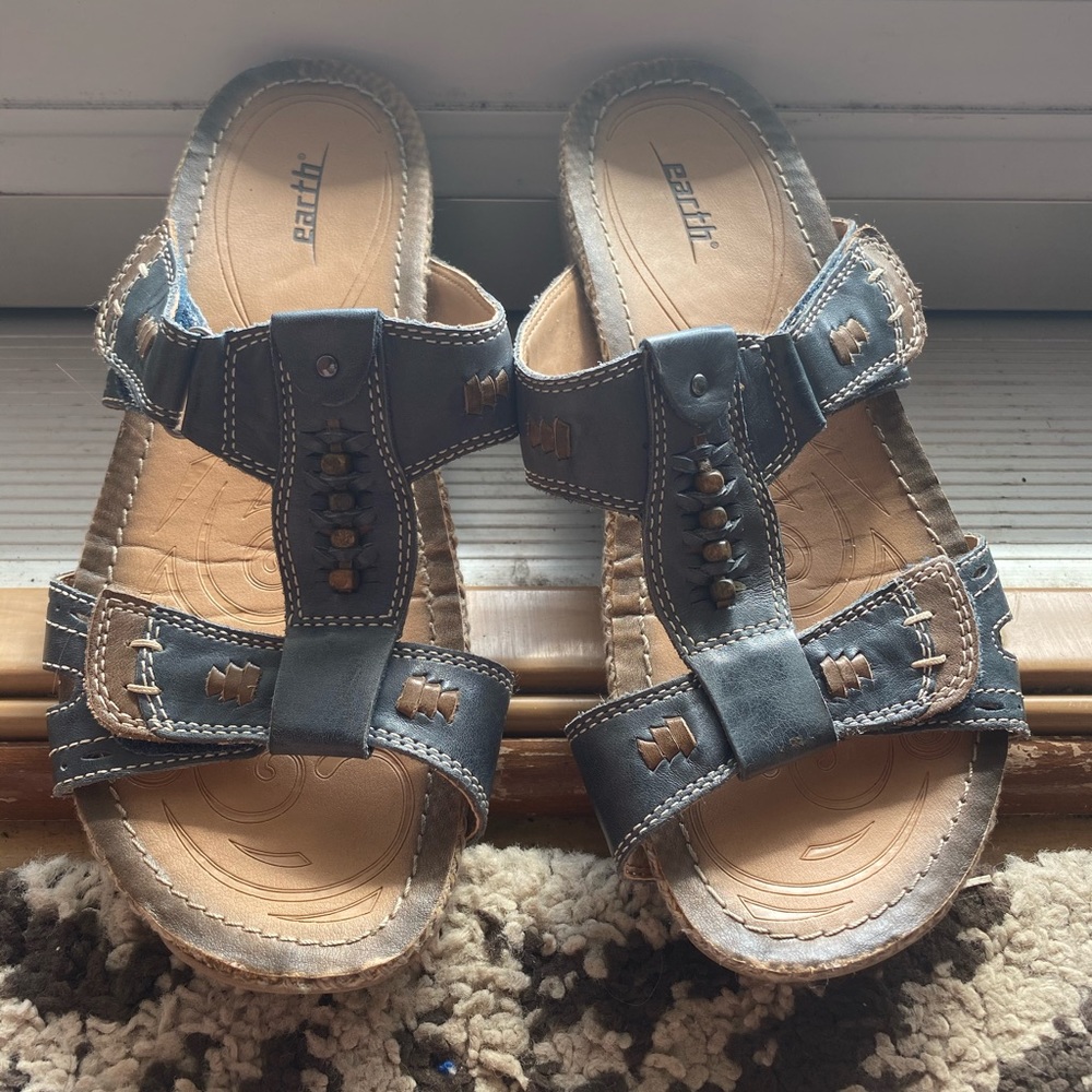 earth sandals